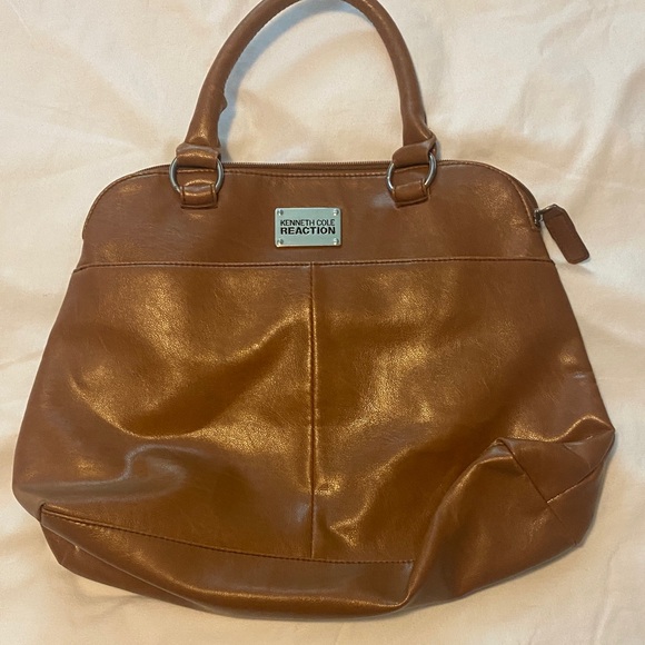 Kenneth Cole Reaction Tan Shoulder Bag - Picture 1 of 5